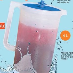 Tupperware XL Pitcher - Blue 4 Liter 21 Cup